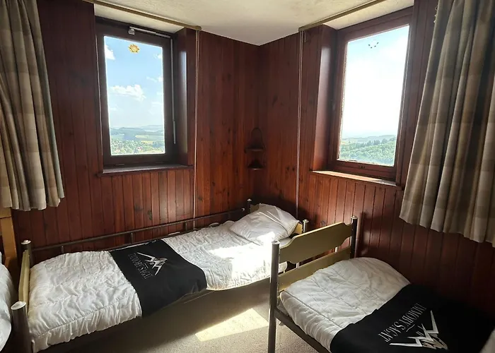 Appartement Spacieux Au Pied Des Pistes - Fr-1-814-21 Besse-et-Saint-Anastaise